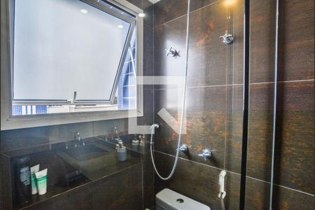 Apartamento à venda com 120m², 2 quartos e 3 vagasBanheiro da Suíte 1