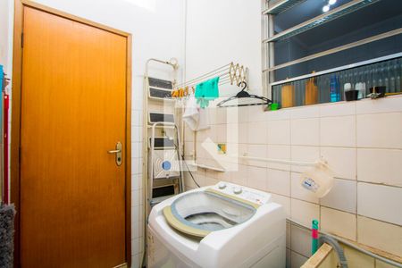 Casa à venda com 177m², 2 quartos e 3 vagas Casa à venda com 177m², 2 quartos e 3 vagasÁrea de serviço