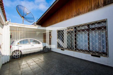 Casa à venda com 177m², 2 quartos e 3 vagas Casa à venda com 177m², 2 quartos e 3 vagasGaragem