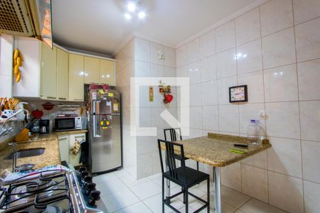 Casa à venda com 177m², 2 quartos e 3 vagas Casa à venda com 177m², 2 quartos e 3 vagasCozinha