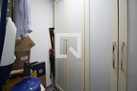 Apartamento à venda com 158m², 3 quartos e 2 vagas Apartamento à venda com 158m², 3 quartos e 2 vagasQuarto de Serviço