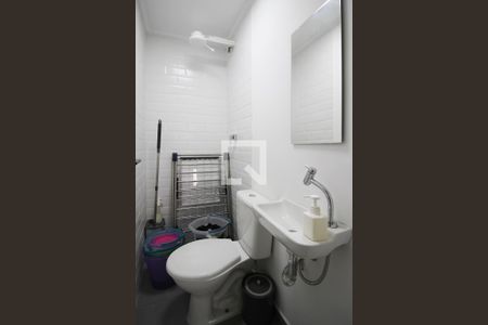 Apartamento à venda com 158m², 3 quartos e 2 vagas Apartamento à venda com 158m², 3 quartos e 2 vagasBanheiro de serviço