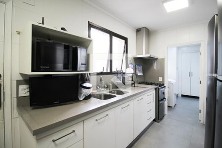 Apartamento à venda com 158m², 3 quartos e 2 vagas Apartamento à venda com 158m², 3 quartos e 2 vagasCozinha