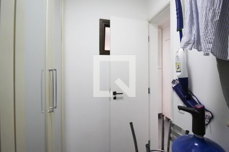 Apartamento à venda com 158m², 3 quartos e 2 vagas Apartamento à venda com 158m², 3 quartos e 2 vagasQuarto de Serviço