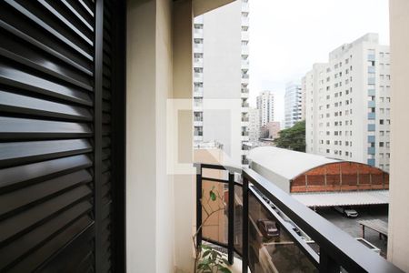 Apartamento à venda com 158m², 3 quartos e 2 vagas Apartamento à venda com 158m², 3 quartos e 2 vagasVaranda da Suíte 1