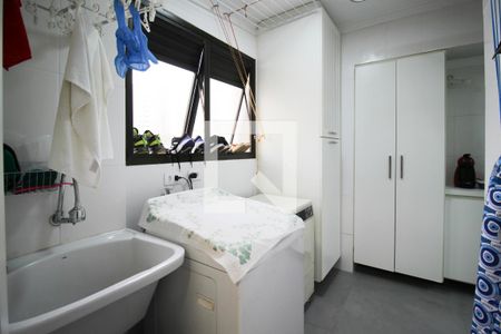 Apartamento à venda com 158m², 3 quartos e 2 vagas Apartamento à venda com 158m², 3 quartos e 2 vagasÁrea de Serviço