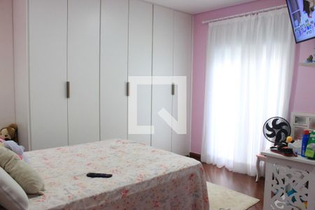 Casa à venda com 270m², 3 quartos e 4 vagasSuíte 3