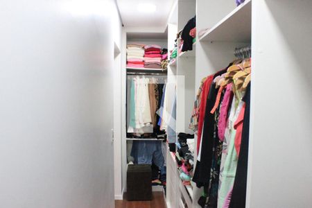 Casa à venda com 270m², 3 quartos e 4 vagasCloset