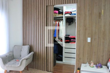 Casa à venda com 270m², 3 quartos e 4 vagasCloset