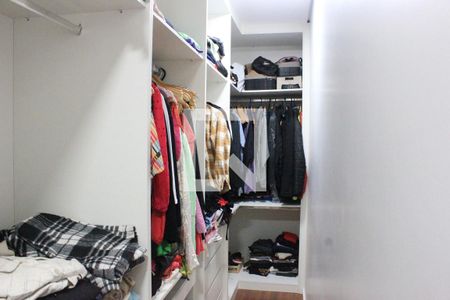 Casa à venda com 270m², 3 quartos e 4 vagasCloset