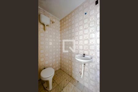 Casa à venda com 150m², 2 quartos e 2 vagasBanheiro de serviço