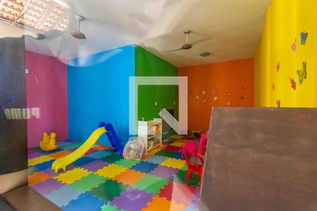 Casa de condomínio à venda com 120m², 3 quartos e 2 vagas Casa de condomínio à venda com 120m², 3 quartos e 2 vagasÁrea Comum Brinquedoteca