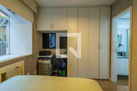 Casa de condomínio à venda com 120m², 3 quartos e 2 vagas Casa de condomínio à venda com 120m², 3 quartos e 2 vagasSuíte