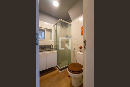 Casa de condomínio à venda com 120m², 3 quartos e 2 vagas Casa de condomínio à venda com 120m², 3 quartos e 2 vagasBanheiro Social