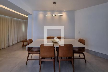 Apartamento à venda com 320m², 4 quartos e 3 vagasCobertura