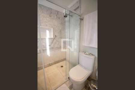 Apartamento à venda com 204m², 3 quartos e 4 vagas Apartamento à venda com 204m², 3 quartos e 4 vagasBanheiro da Suíte 2