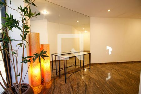 Apartamento à venda com 204m², 3 quartos e 4 vagas Apartamento à venda com 204m², 3 quartos e 4 vagasHall Social