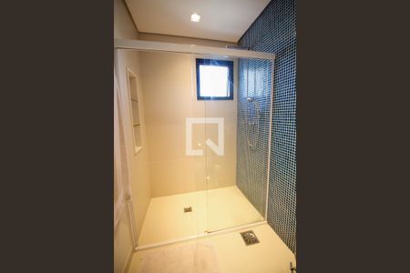 Apartamento à venda com 204m², 3 quartos e 4 vagas Apartamento à venda com 204m², 3 quartos e 4 vagasBanheiro da Suíte 1