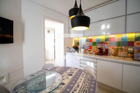 Apartamento à venda com 204m², 3 quartos e 4 vagas Apartamento à venda com 204m², 3 quartos e 4 vagasCopa