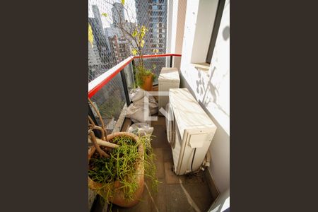 Apartamento à venda com 204m², 3 quartos e 4 vagas Apartamento à venda com 204m², 3 quartos e 4 vagasÁrea Técnica