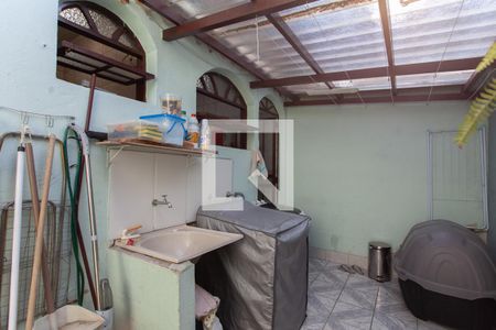 Casa à venda com 66m², 2 quartos e 2 vagas Casa à venda com 66m², 2 quartos e 2 vagasÁrea de Serviço