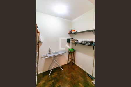 Apartamento à venda com 150m², 4 quartos e 2 vagas Apartamento à venda com 150m², 4 quartos e 2 vagasÁrea de serviço