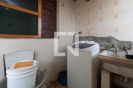 Casa à venda com 180m², 3 quartos e 1 vagaCasa 1 - Area de Serviço 