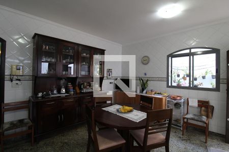 Casa à venda com 194m², 5 quartos e 2 vagasCozinha