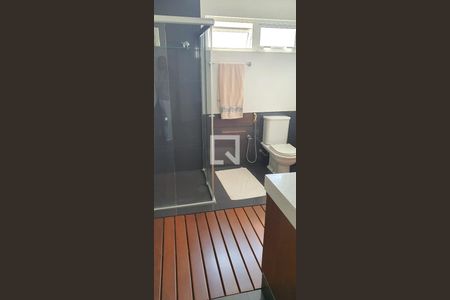 Casa à venda com 350m², 4 quartos e 4 vagasBanheiro da Suíte