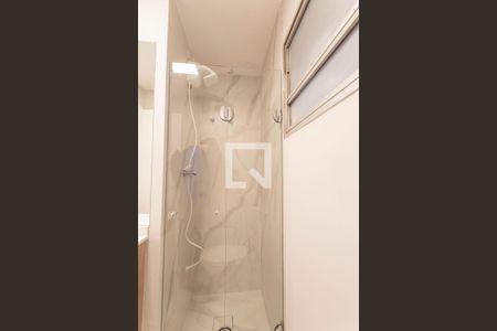 Apartamento à venda com 102m², 3 quartos e 1 vaga Apartamento à venda com 102m², 3 quartos e 1 vagaBanheiro 2