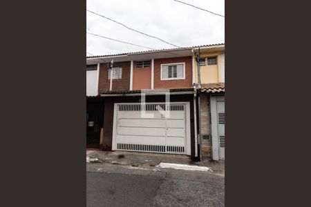 Casa à venda com 108m², 3 quartos e 1 vaga Casa à venda com 108m², 3 quartos e 1 vagaFachada da frente