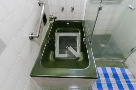 Casa à venda com 360m², 4 quartos e 2 vagas Casa à venda com 360m², 4 quartos e 2 vagasBanheiro social