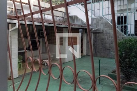 Casa à venda com 360m², 4 quartos e 2 vagas Casa à venda com 360m², 4 quartos e 2 vagasVista do quarto 2