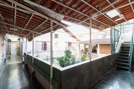 Casa à venda com 360m², 4 quartos e 2 vagas Casa à venda com 360m², 4 quartos e 2 vagasQuintal