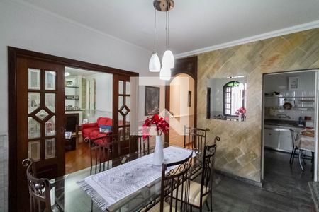 Casa à venda com 360m², 4 quartos e 2 vagas Casa à venda com 360m², 4 quartos e 2 vagasCopa