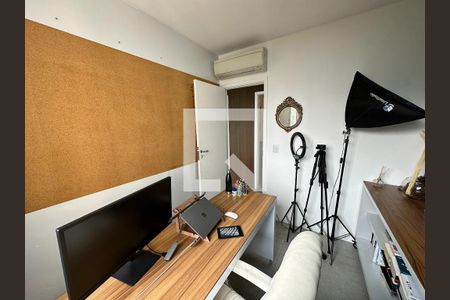 Apartamento para alugar com 131m², 4 quartos e 2 vagas