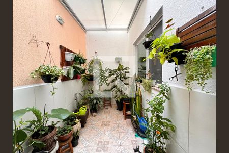 Apartamento à venda com 90m², 3 quartos e 2 vagas Apartamento à venda com 90m², 3 quartos e 2 vagasÁrea de Serviço