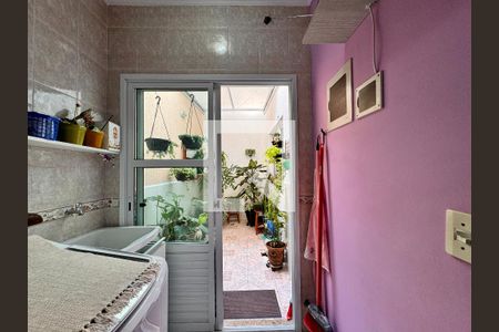 Apartamento à venda com 90m², 3 quartos e 2 vagas Apartamento à venda com 90m², 3 quartos e 2 vagasLavanderia