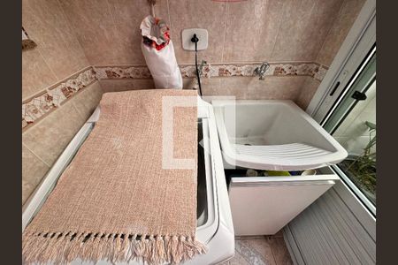 Apartamento à venda com 90m², 3 quartos e 2 vagas Apartamento à venda com 90m², 3 quartos e 2 vagasLavanderia