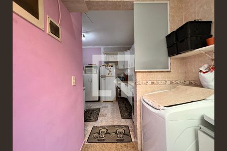 Apartamento à venda com 90m², 3 quartos e 2 vagas Apartamento à venda com 90m², 3 quartos e 2 vagasLavanderia