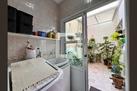 Apartamento à venda com 90m², 3 quartos e 2 vagas Apartamento à venda com 90m², 3 quartos e 2 vagasLavanderia