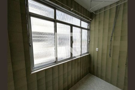 Apartamento à venda com 80m², 2 quartos e 1 vagaÁrea de Serviço