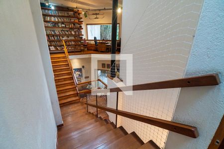 Casa à venda com 500m², 6 quartos e 2 vagasCasa 2 - Escada