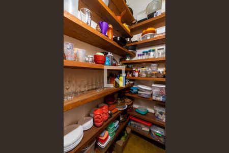 Casa à venda com 500m², 6 quartos e 2 vagasCasa 2 - Despensa