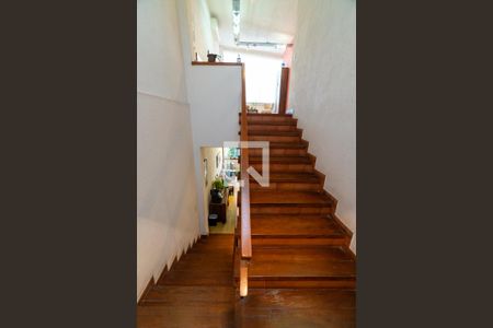 Casa à venda com 500m², 6 quartos e 2 vagasCasa 1 - Escada