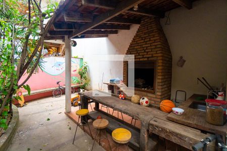 Casa à venda com 500m², 6 quartos e 2 vagasChurrasqueira