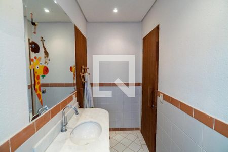 Casa à venda com 500m², 6 quartos e 2 vagasCasa 2 - Banheiro dos Quartos