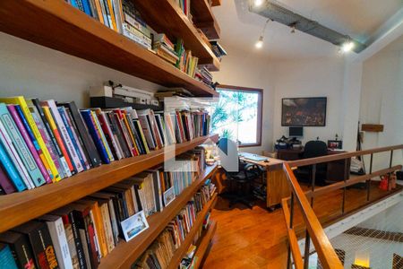 Casa à venda com 500m², 6 quartos e 2 vagasCasa 2 - Escritório