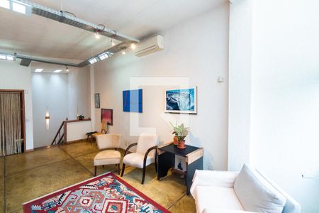 Casa à venda com 500m², 6 quartos e 2 vagasCasa 1 - Sala 2