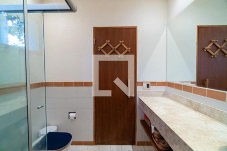 Casa à venda com 500m², 6 quartos e 2 vagasCasa 2 - Banheiro da Suite